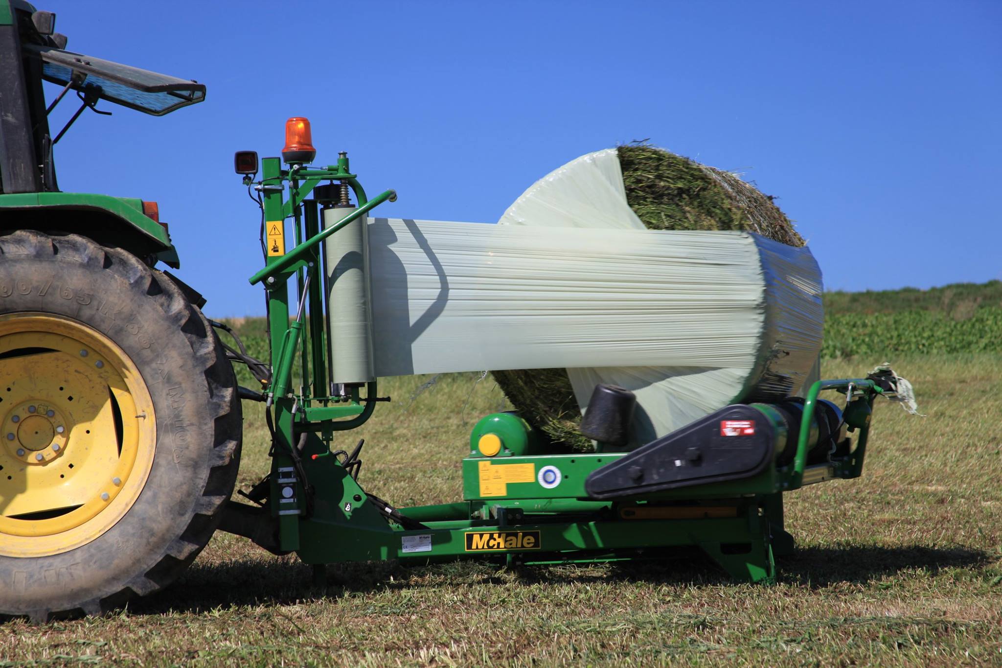 Folia do balotów - EXTRAPLUS 750 BIAŁA - Coveris 2 Folia do balotów - EXTRAPLUS 750 BIAŁA - Coveris