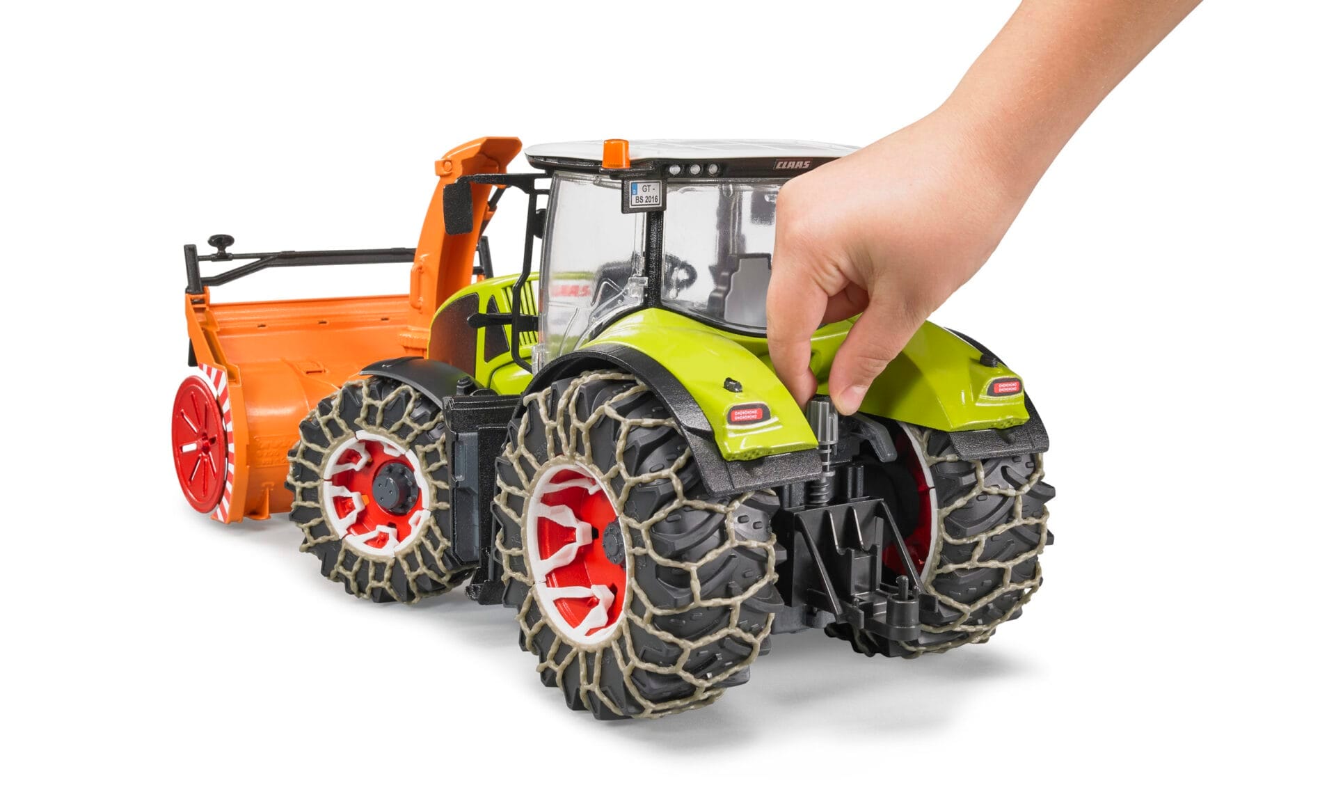 Traktor Claas Axion 950 z pługiem śnieżnym i łańcuchami na kołach - 03017 - BRUDER 9 Traktor Claas Axion 950 z pługiem śnieżnym i łańcuchami na kołach - 03017 - BRUDER