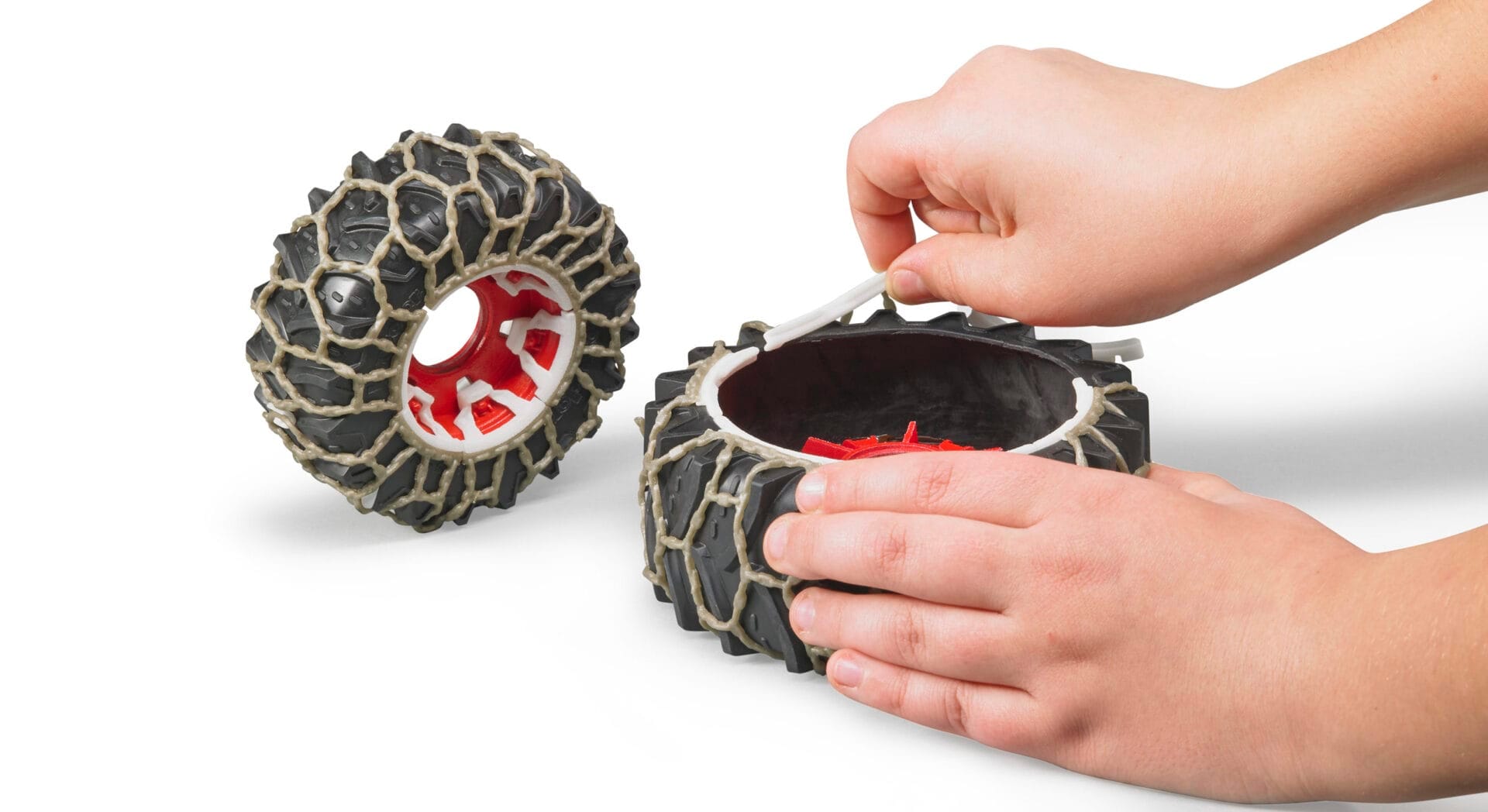 Traktor Claas Axion 950 z pługiem śnieżnym i łańcuchami na kołach - 03017 - BRUDER 12 Traktor Claas Axion 950 z pługiem śnieżnym i łańcuchami na kołach - 03017 - BRUDER