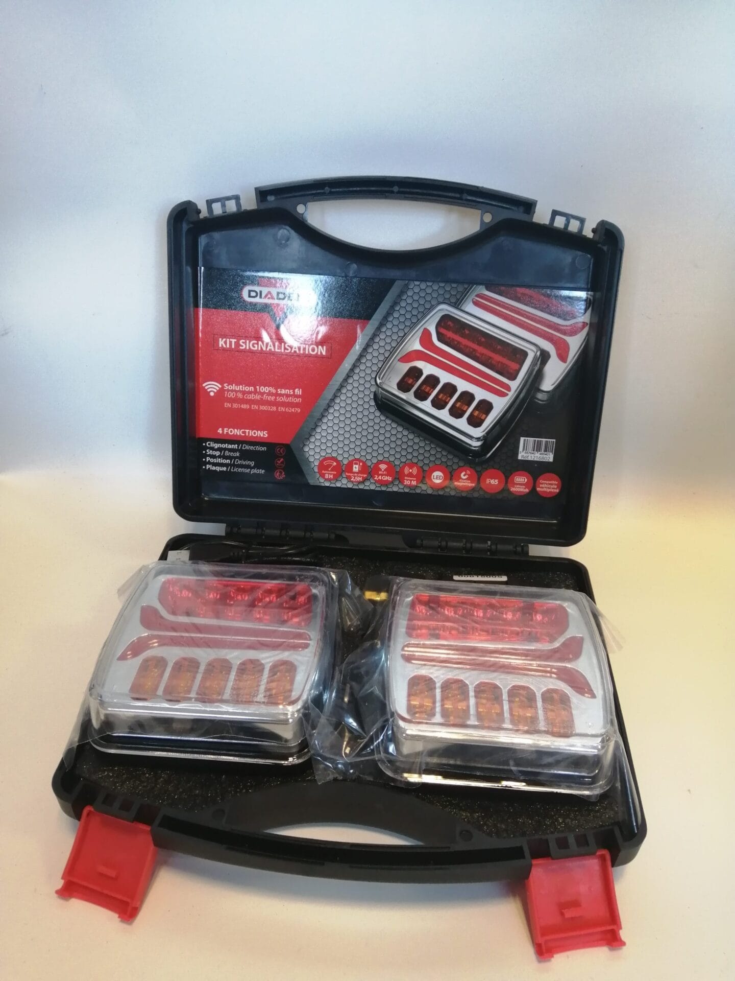 Lampy LED tylne - bezprzewodowe na magnes - Zestaw - DIADEM 1 Lampy LED tylne - bezprzewodowe na magnes - Zestaw - DIADEM