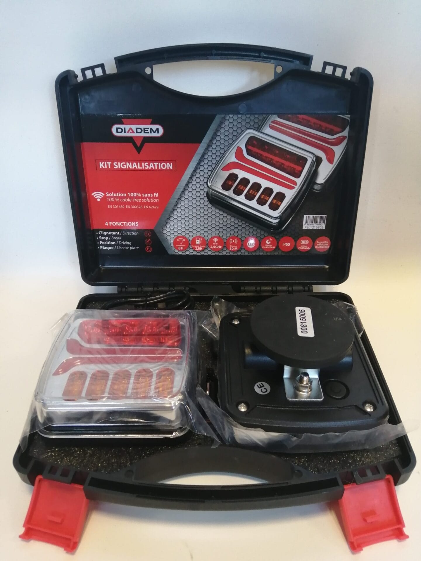 Lampy LED tylne - bezprzewodowe na magnes - Zestaw - DIADEM 4 Lampy LED tylne - bezprzewodowe na magnes - Zestaw - DIADEM