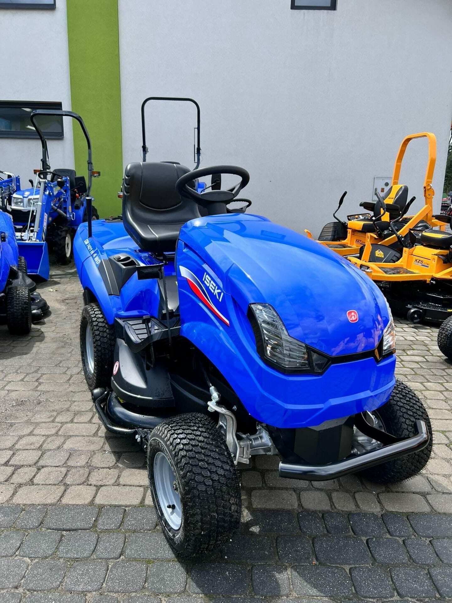 Kosiarka samojezdna - Traktorek - CM 7421 - ISEKI 1 Kosiarka samojezdna - Traktorek - CM 7421 - ISEKI