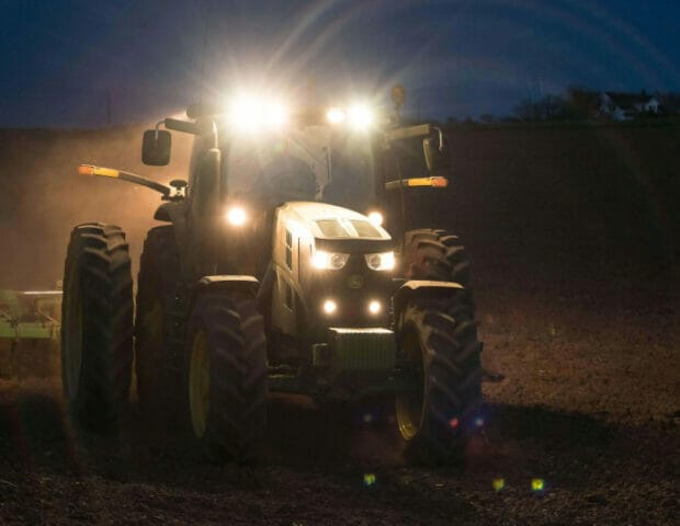 Lampy robocze do ciągników i maszyn rolniczych 39 Lampy robocze do ciągników i maszyn rolniczych 23