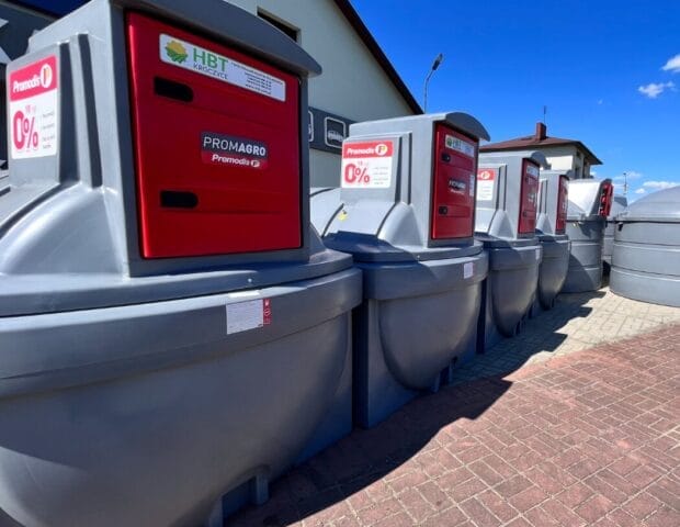 STACJONARNE ZBIORNIKI I MOBILNE ZBIORNIKI PALIWA 25 STACJONARNE ZBIORNIKI I MOBILNE ZBIORNIKI PALIWA 9